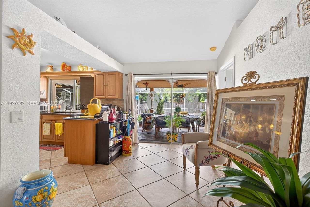 652 SW Prado Ave, Port Saint Lucie, FL 34983 Photo