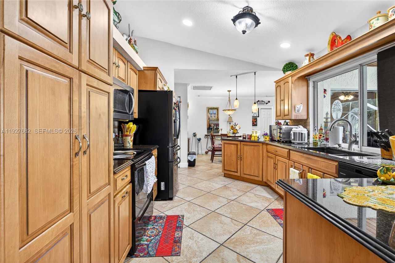 652 SW Prado Ave, Port Saint Lucie, FL 34983 Photo