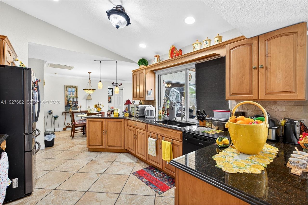 652 SW Prado Ave, Port Saint Lucie, FL 34983 Photo