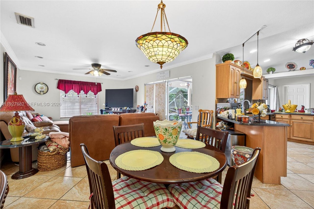 652 SW Prado Ave, Port Saint Lucie, FL 34983 Photo