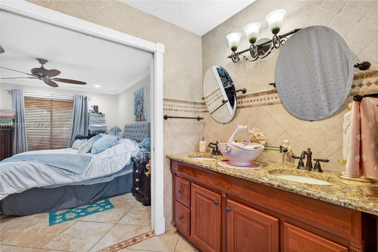 652 SW Prado Ave, Port Saint Lucie, FL 34983 Photo