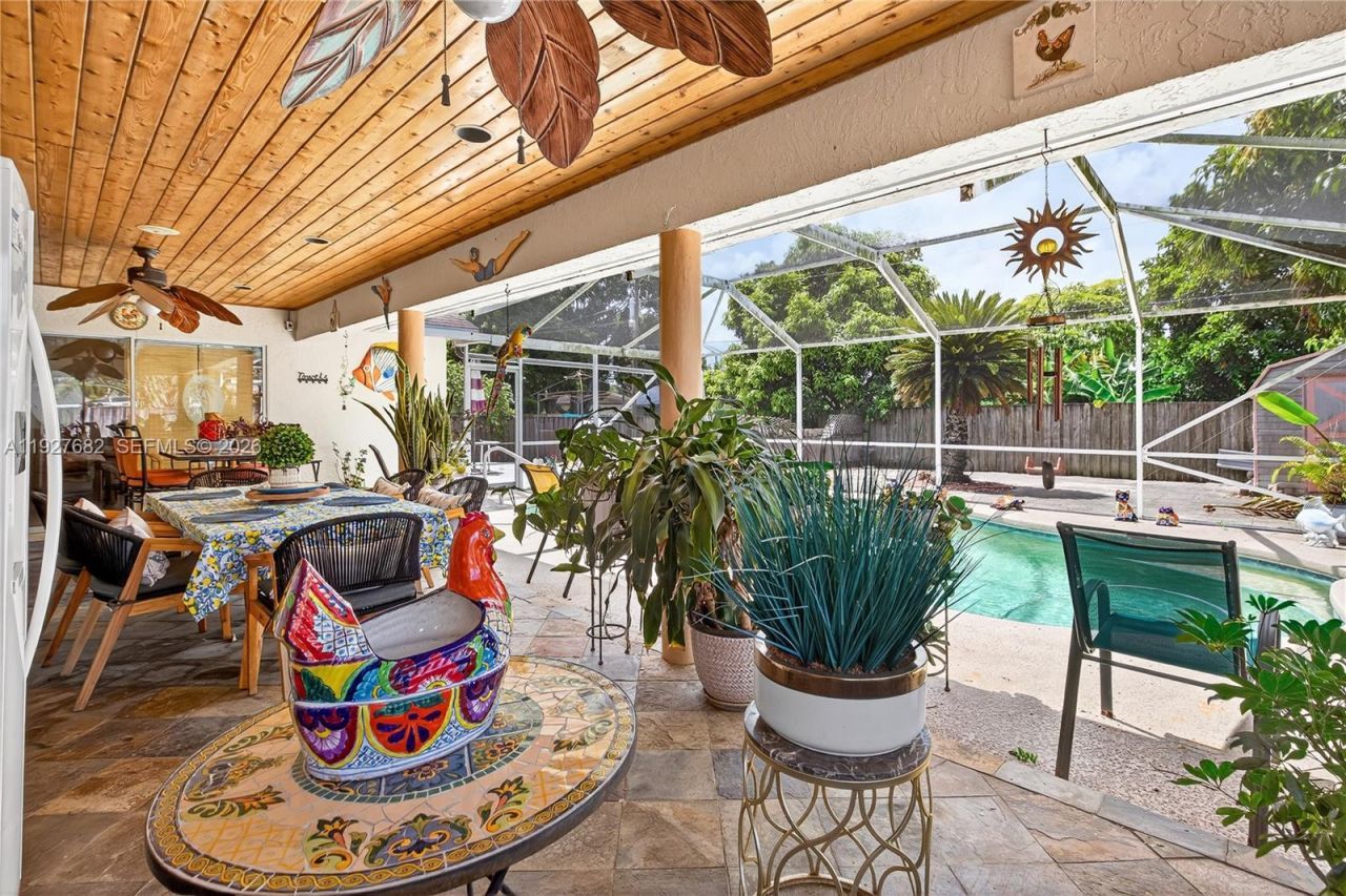 652 SW Prado Ave, Port Saint Lucie, FL 34983 Photo