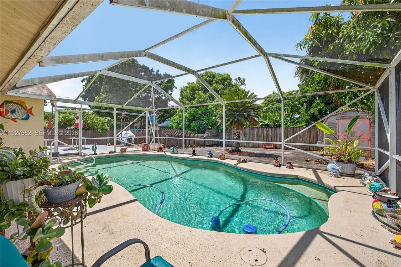 652 SW Prado Ave, Port Saint Lucie, FL 34983 Photo