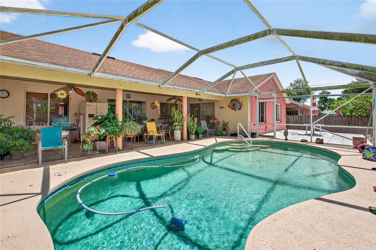 652 SW Prado Ave, Port Saint Lucie, FL 34983 Photo