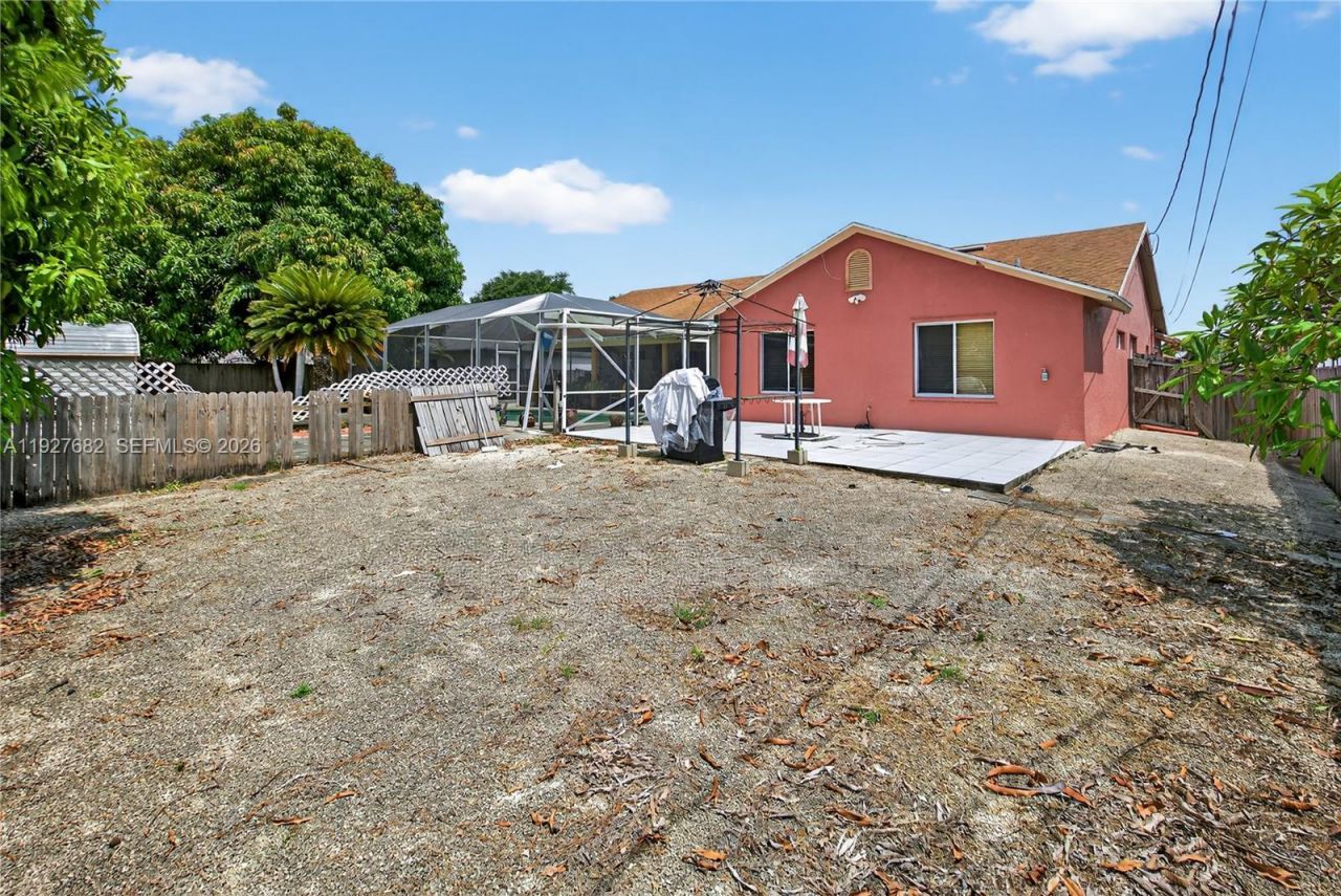 652 SW Prado Ave, Port Saint Lucie, FL 34983 Photo