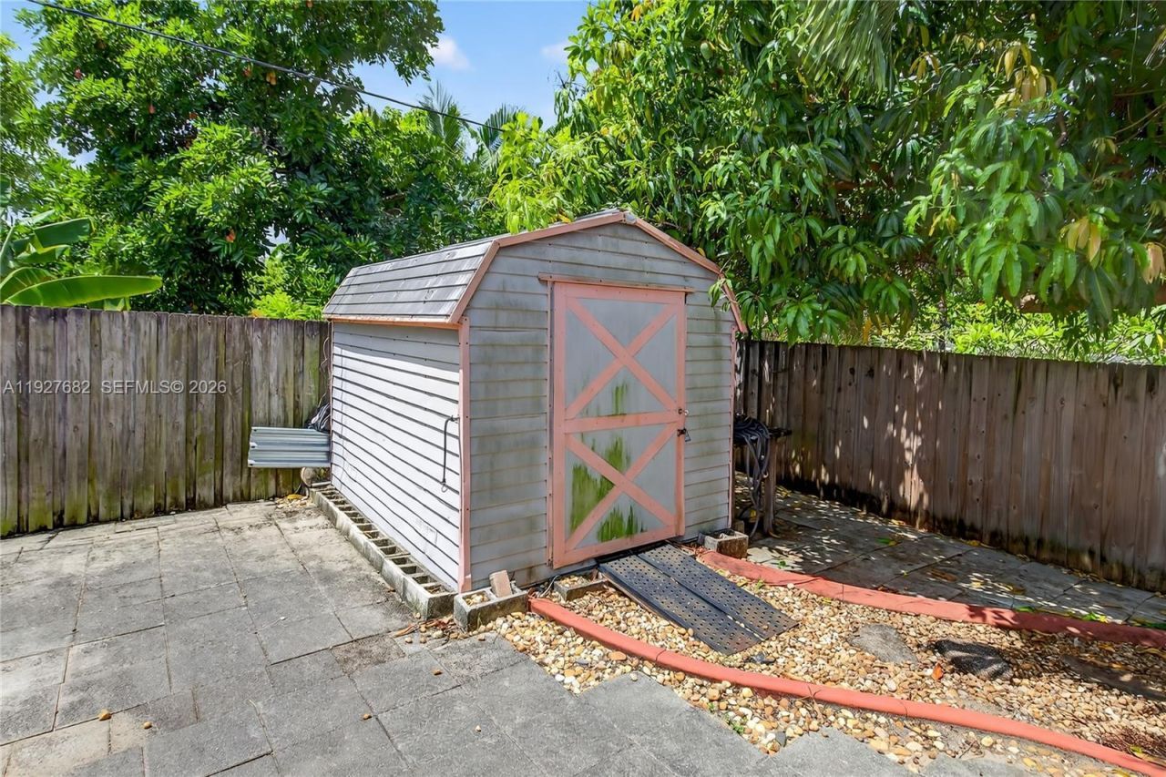 652 SW Prado Ave, Port Saint Lucie, FL 34983 Photo