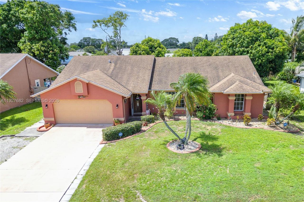 652 SW Prado Ave, Port Saint Lucie, FL 34983 Photo