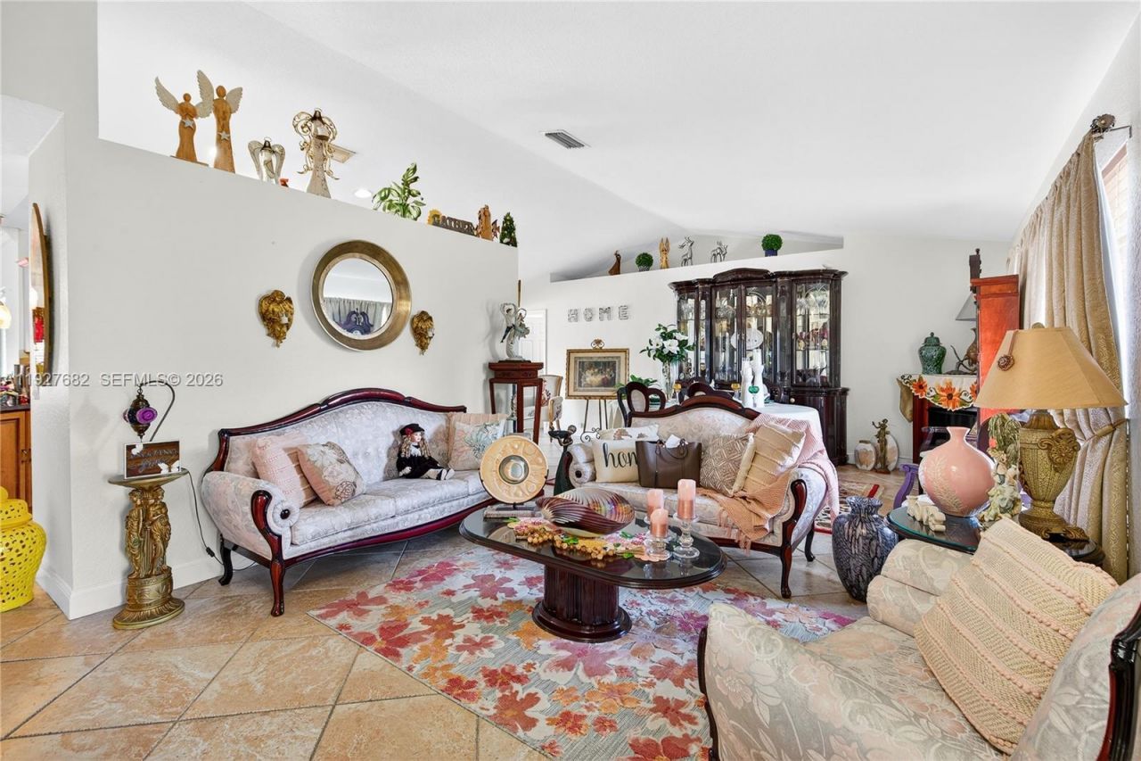 652 SW Prado Ave, Port Saint Lucie, FL 34983 Photo