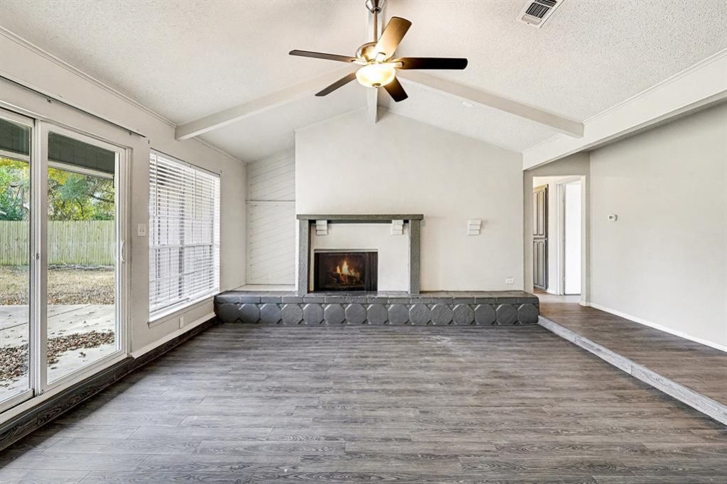2705 Warren Lane, Fort Worth, TX 76112 Main Photo