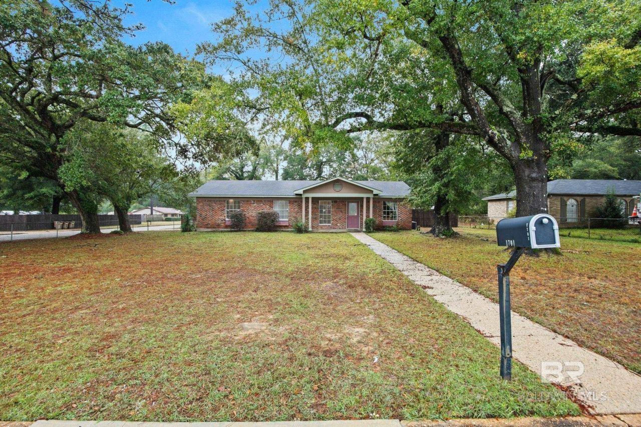 1701 Phillips Lane, Mobile, AL 36618 Main Photo