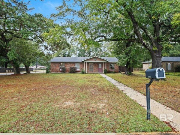 1701 Phillips Lane, Mobile, AL 36618