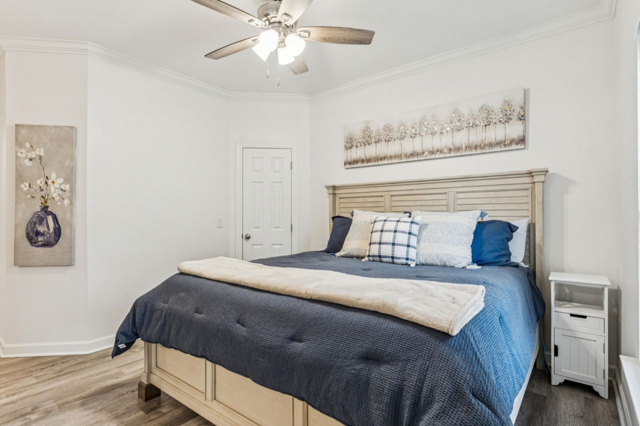 702 E Marymont Lane Photo 24