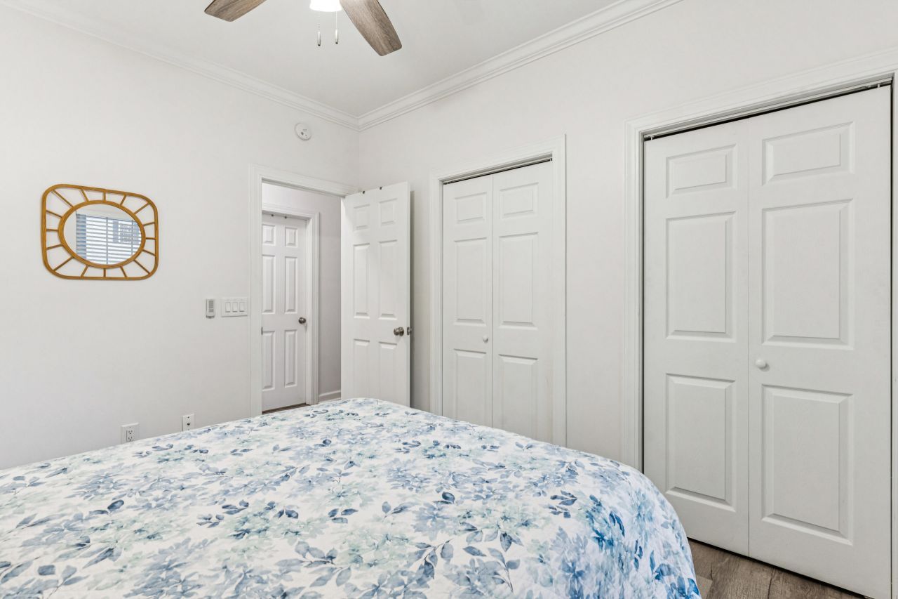 702 E Marymont Lane Photo 32