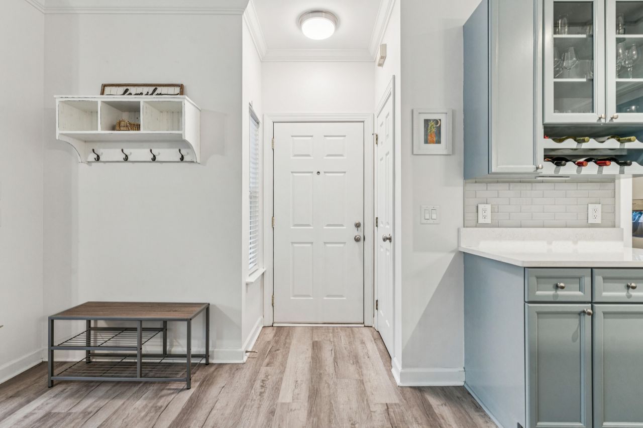 702 E Marymont Lane Photo 8