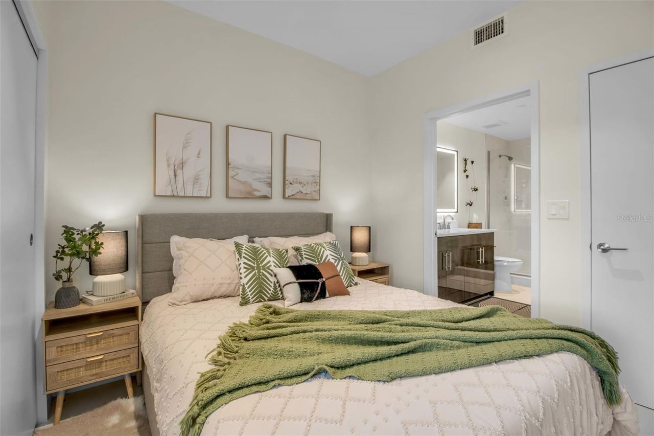 1558 4th Street, Unit 208, Sarasota, FL 34236 Photo