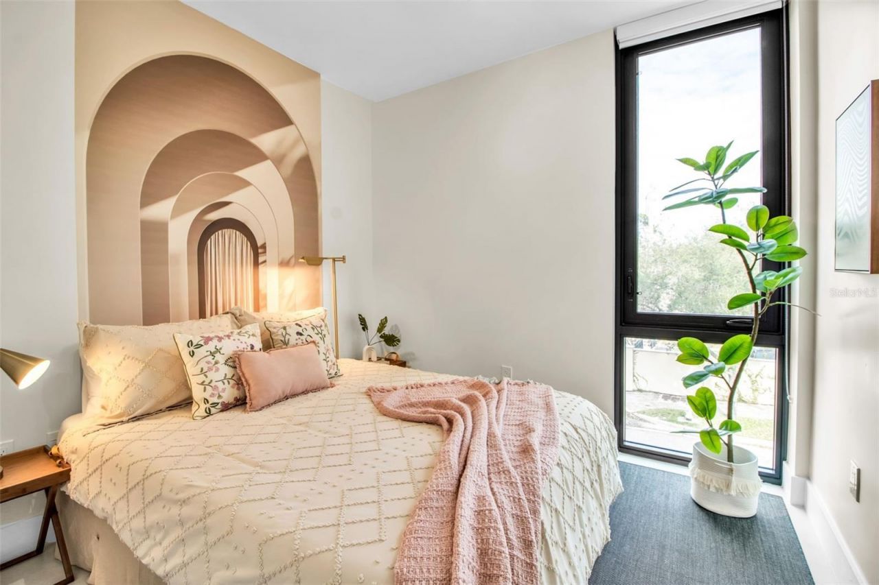 1558 4th Street, Unit 208, Sarasota, FL 34236 Photo