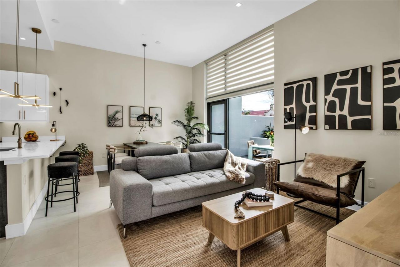 1558 4th Street, Unit 208, Sarasota, FL 34236 Photo