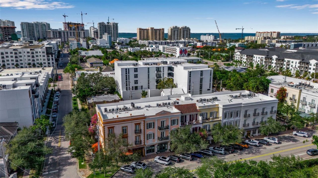 1558 4th Street, Unit 208, Sarasota, FL 34236 Photo