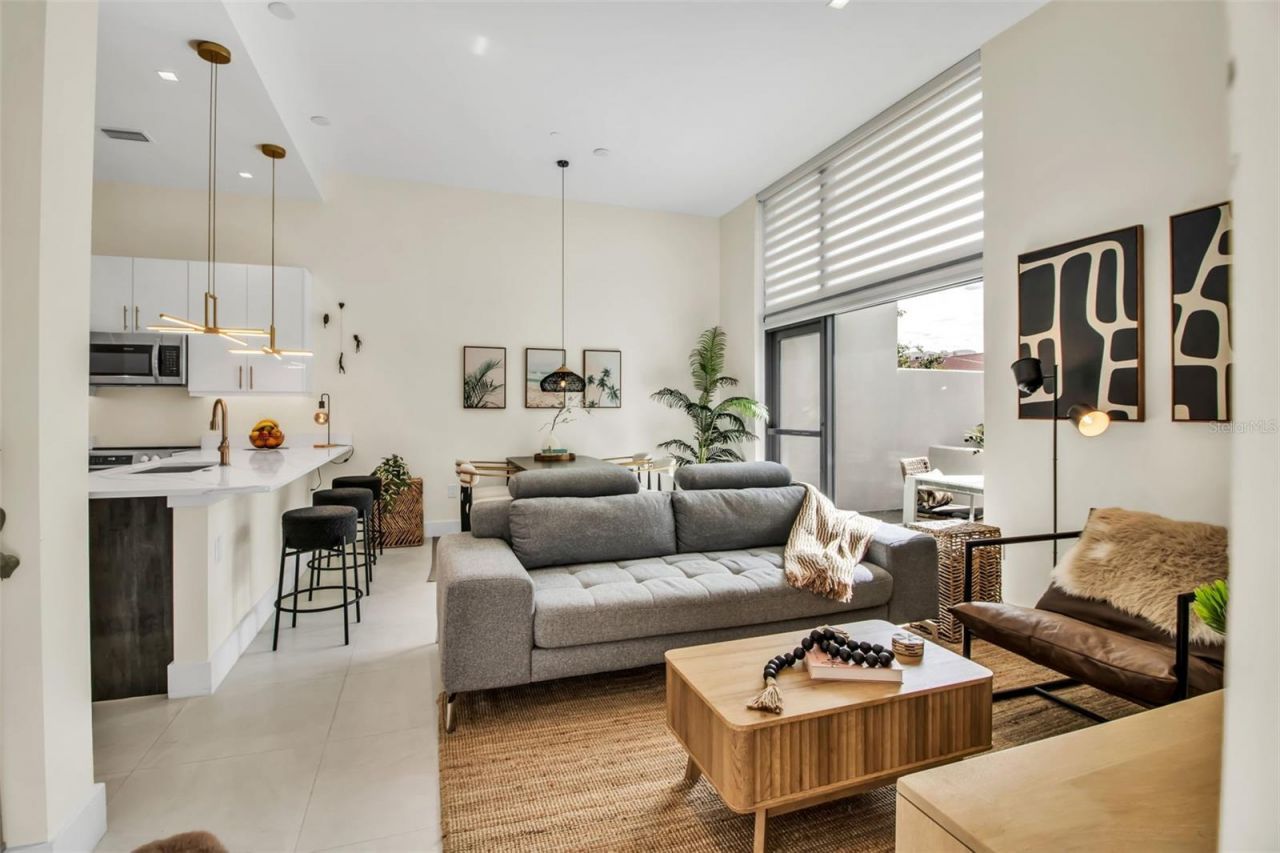 1558 4th Street, Unit 208, Sarasota, FL 34236 Photo