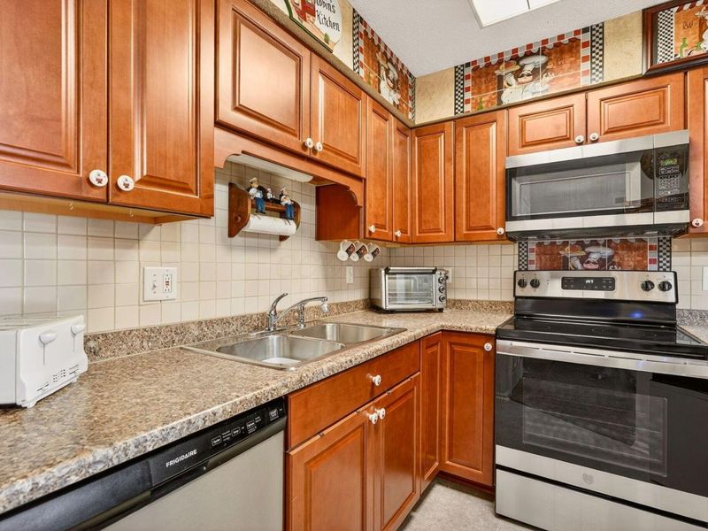 7150 E Main Street, Unit A207, Reynoldsburg, OH 43068 Photo 12