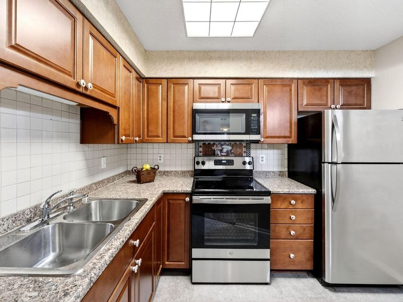 7150 E Main Street, Unit A207, Reynoldsburg, OH 43068 Photo 15