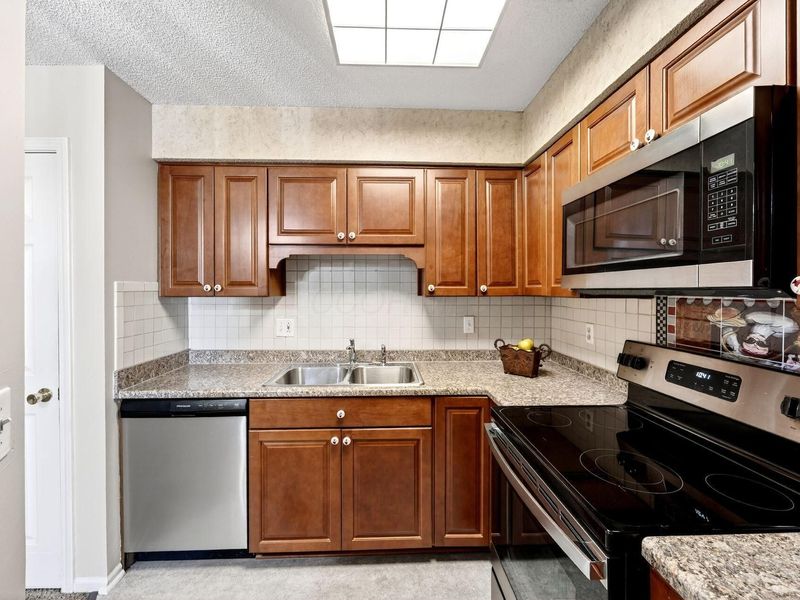 7150 E Main Street, Unit A207, Reynoldsburg, OH 43068 Photo 16