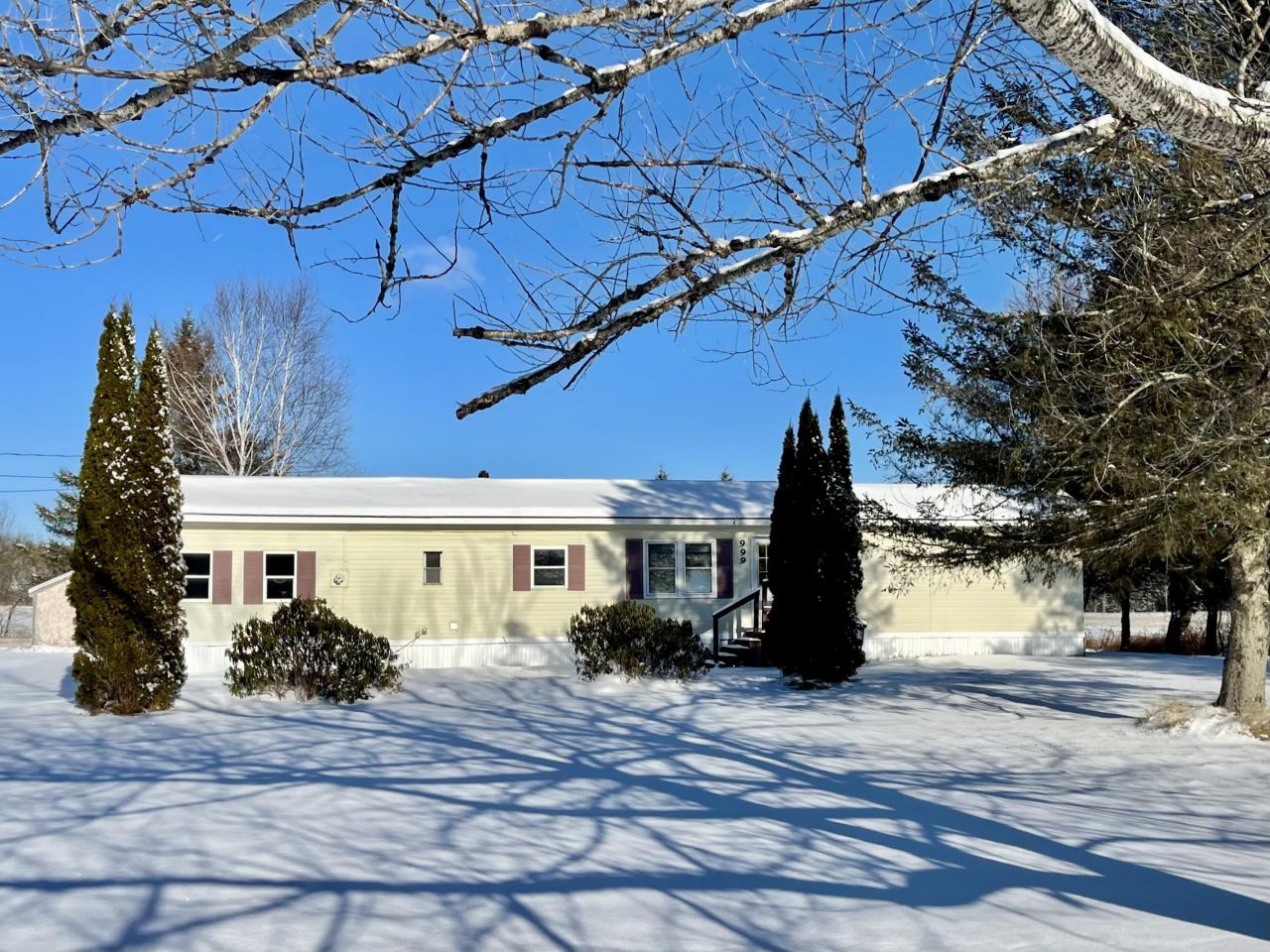 999 Fuller Road, Hermon, ME 04401 Main Photo