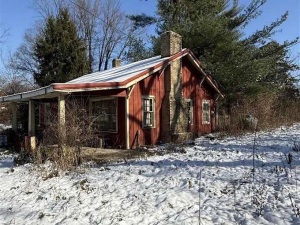 2197 S Fifth Street, Merom, IN 47861