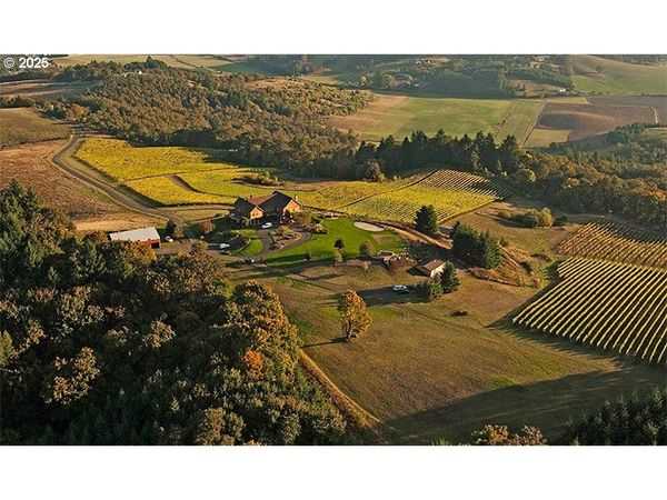 10660 SW YOUNGBERG HILL RD, McMinnville, OR 97128