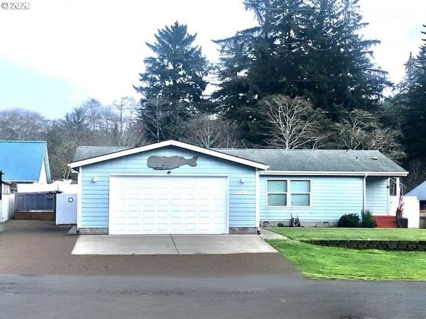 1050 BROADWAY AVE, Winchester Bay, OR 97467