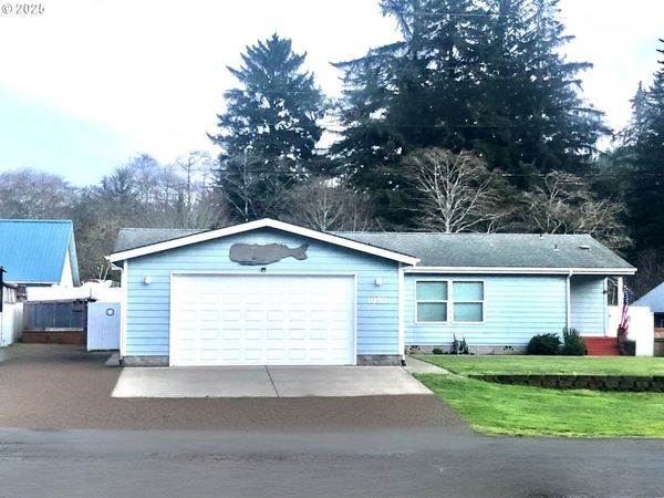 1050 BROADWAY AVE, Winchester Bay, OR 97467