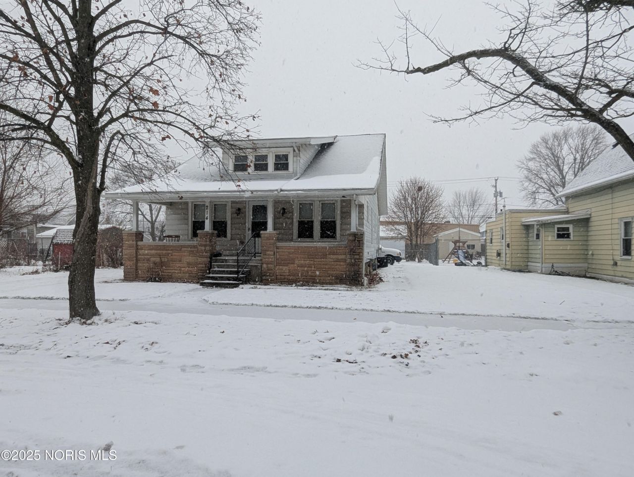 214 E 6th Street, Fostoria, OH 44830 Main Photo