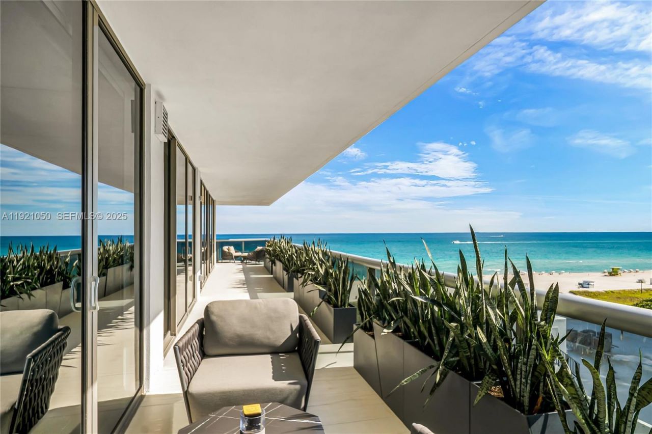 5875 Collins Ave, Unit 902, Miami Beach, FL 33140 Photo