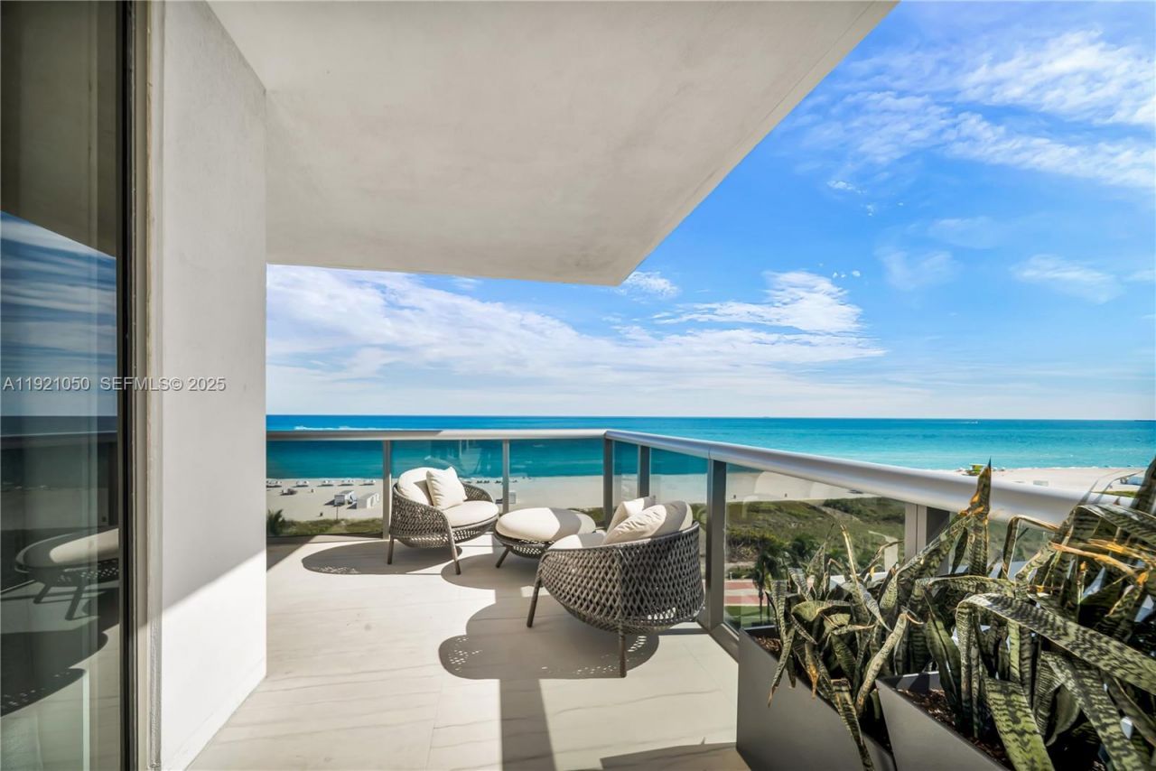 5875 Collins Ave, Unit 902, Miami Beach, FL 33140 Photo