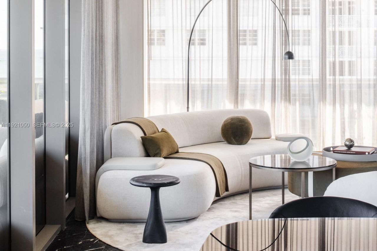 5875 Collins Ave, Unit 902, Miami Beach, FL 33140 Photo