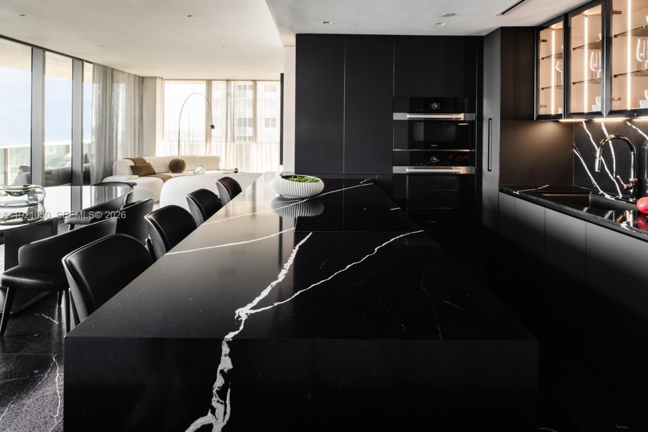 5875 Collins Ave, Unit 902, Miami Beach, FL 33140 Photo