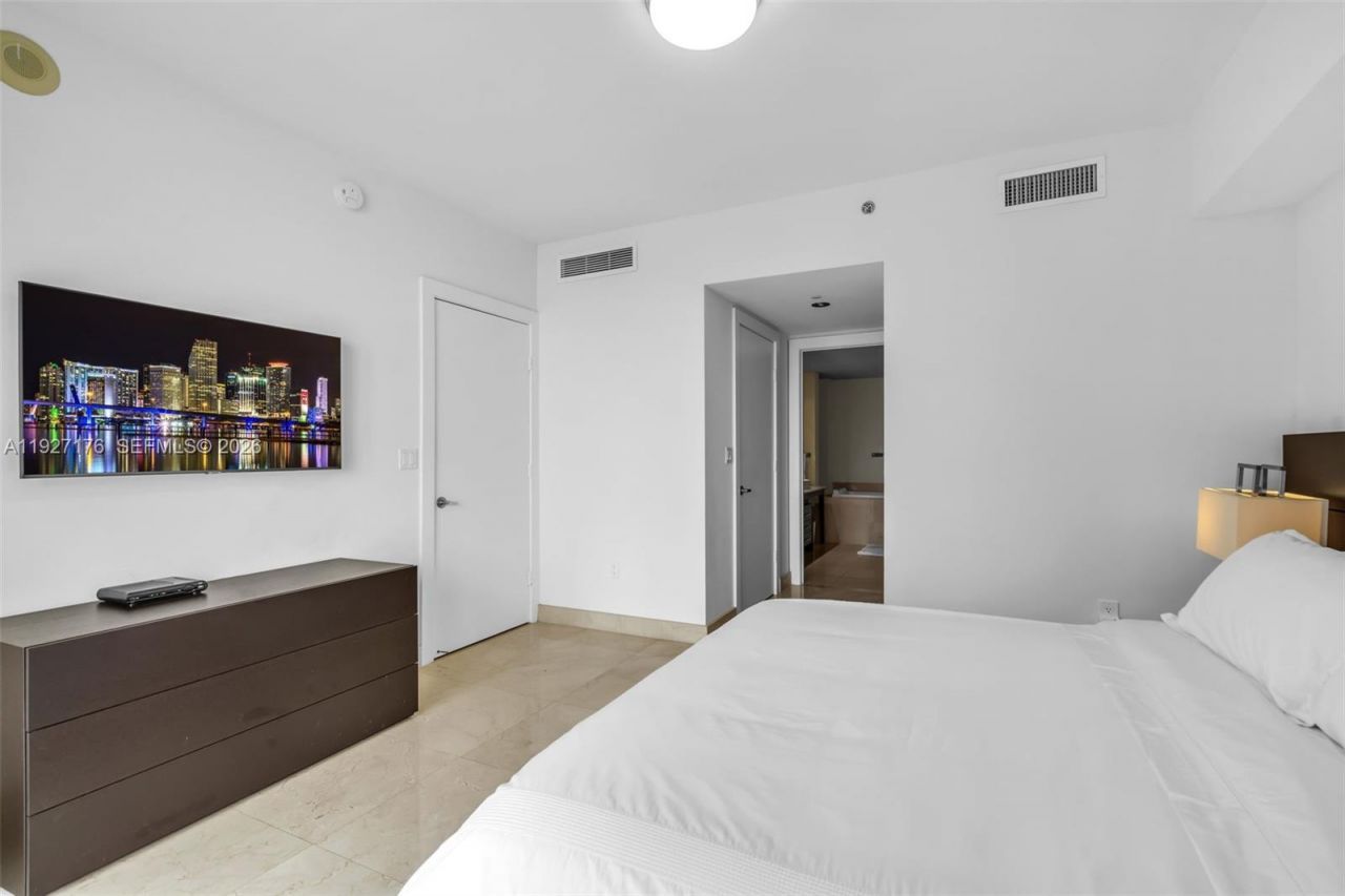 495 Brickell Ave, Unit 2405, Miami, FL 33131 Photo