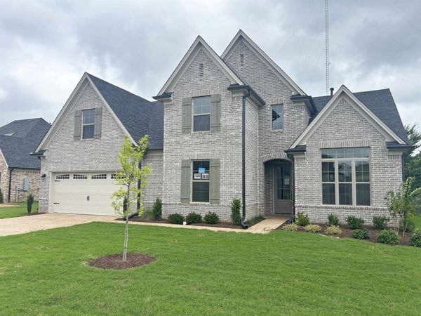 100 LAUREL WOOD LN, Oakland, TN 38060