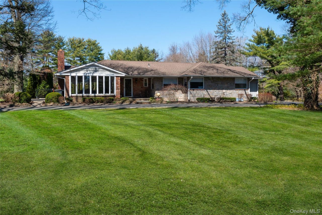 189 Old Westbury Road, Old Westbury, NY 11568 Main Photo