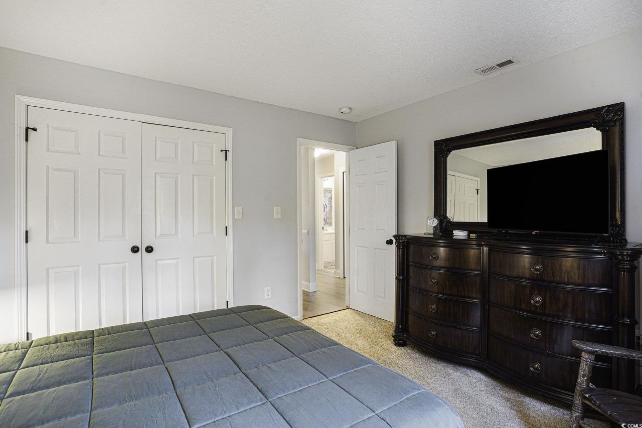 590 Hammock Ave. Photo 17