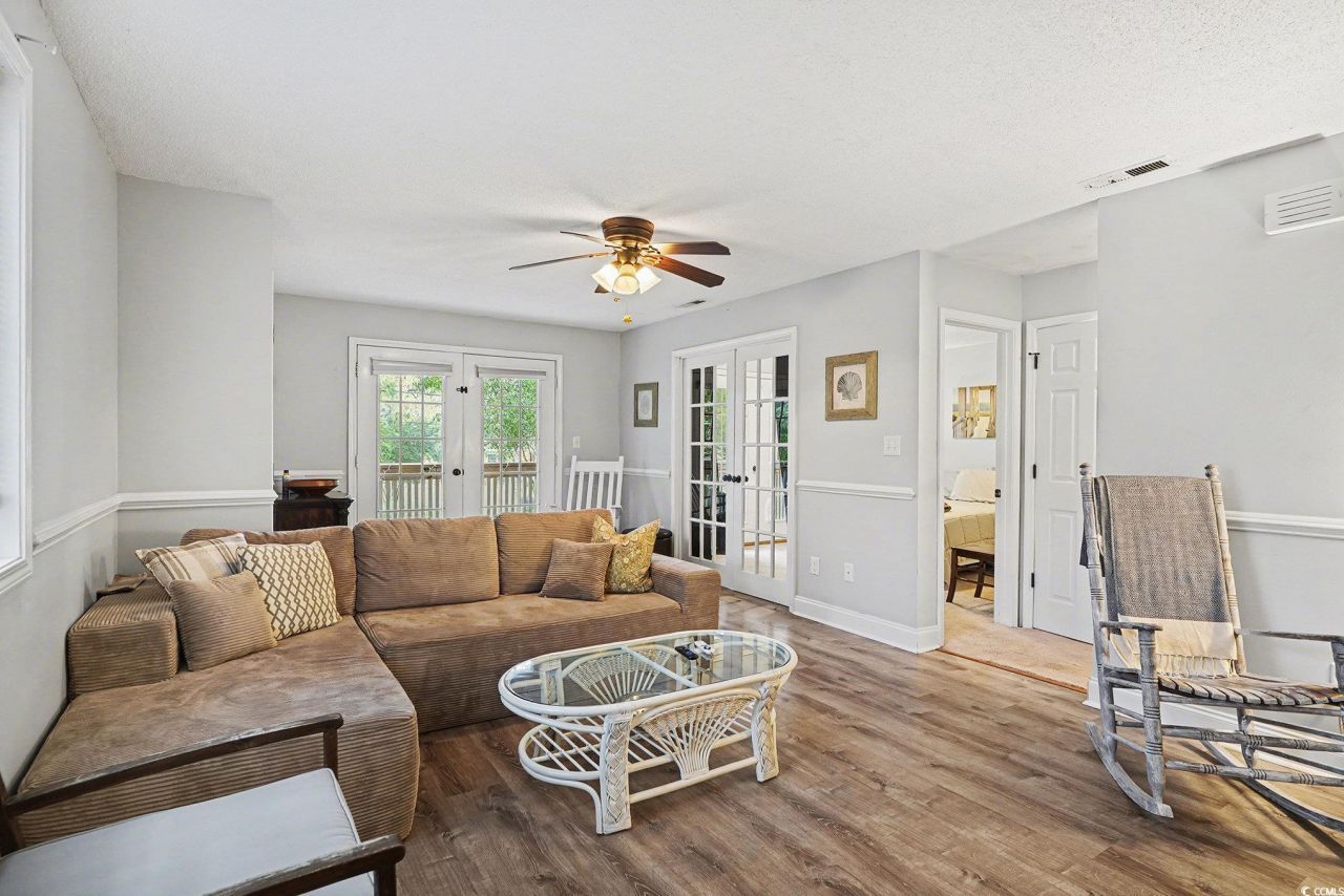 590 Hammock Ave. Photo 7