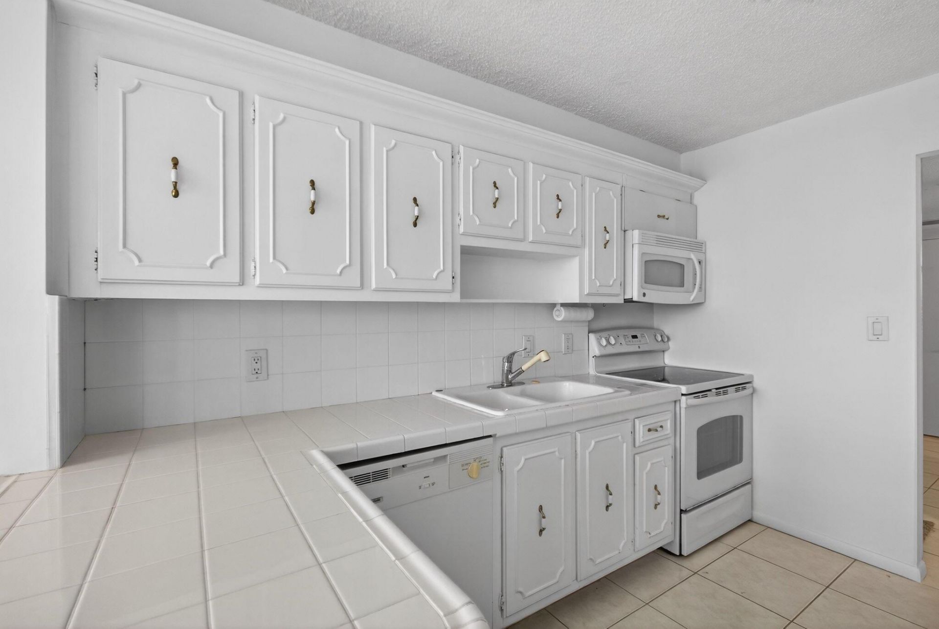 4200 N Ocean Drive, Unit 2-1606, Riviera Beach, FL 33404 Photo