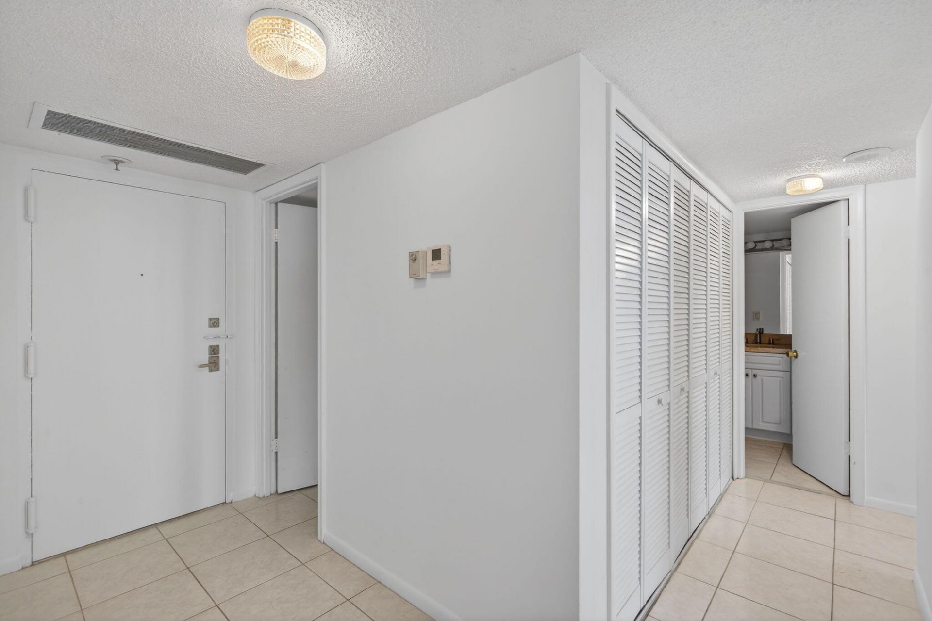 4200 N Ocean Drive, Unit 2-1606, Riviera Beach, FL 33404 Photo