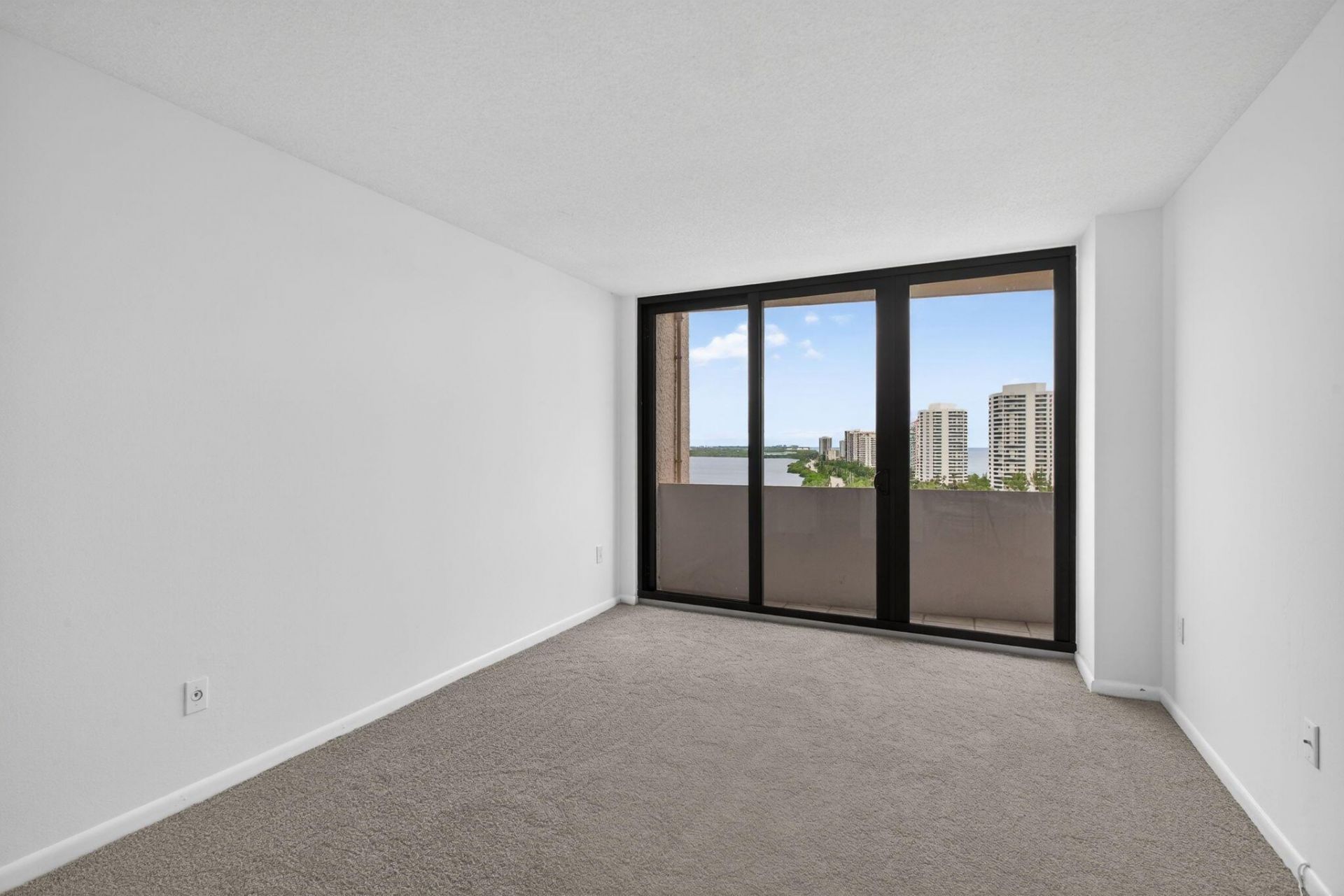 4200 N Ocean Drive, Unit 2-1606, Riviera Beach, FL 33404 Photo