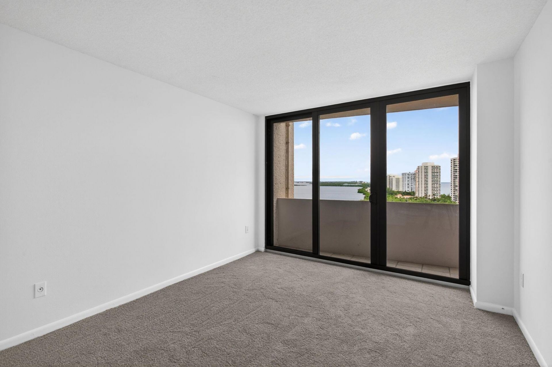 4200 N Ocean Drive, Unit 2-1606, Riviera Beach, FL 33404 Photo