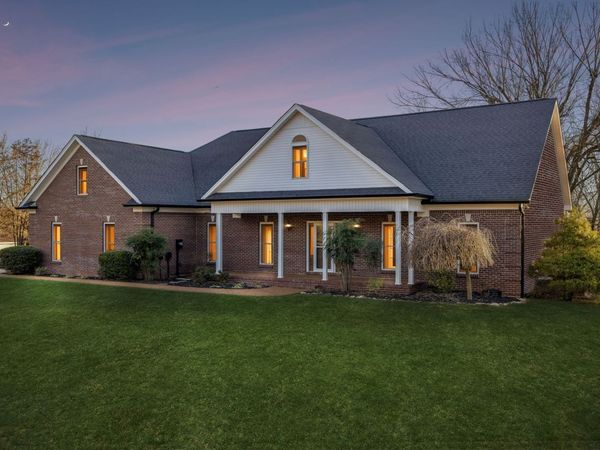 1366 Iron Bridge Rd, Columbia, TN 38401