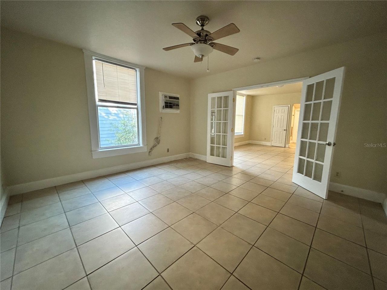 727 Dartmoor Street N, Unit 301, Saint Petersburg, FL 33701 Photo