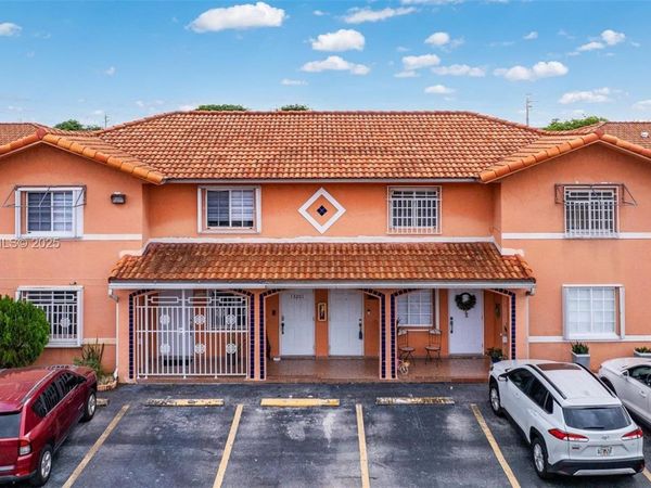 10101 W Okeechobee Rd, Unit 13202, Hialeah Gardens, FL 33016
