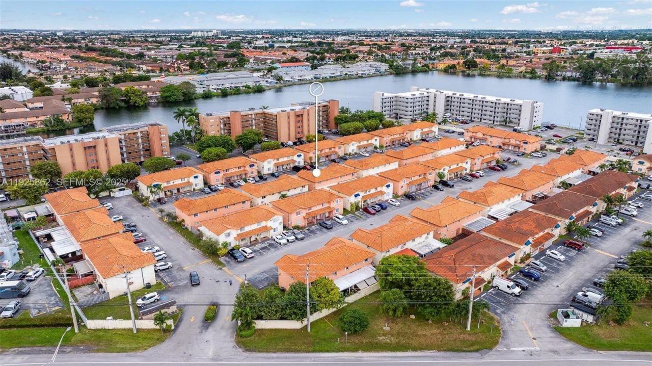 10101 W Okeechobee Rd, Unit 13202, Hialeah Gardens, FL 33016 Photo