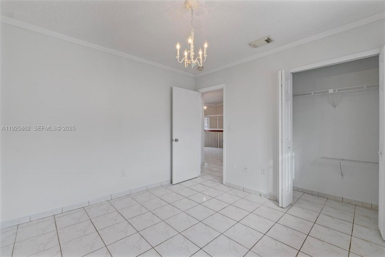 10101 W Okeechobee Rd, Unit 13202, Hialeah Gardens, FL 33016 Photo
